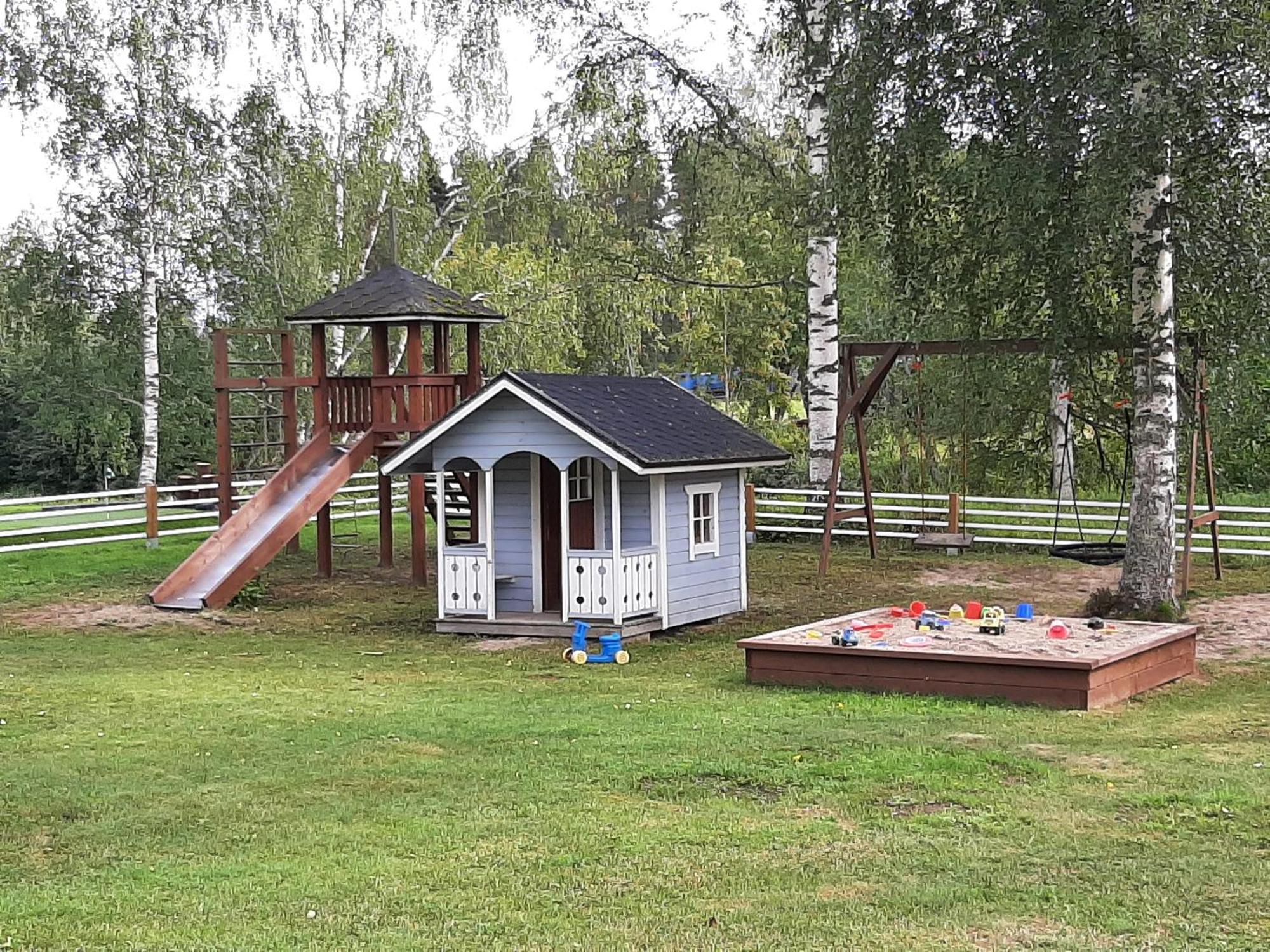 Huhtaniemen Moekkikylae Hotel Veteli Exterior photo