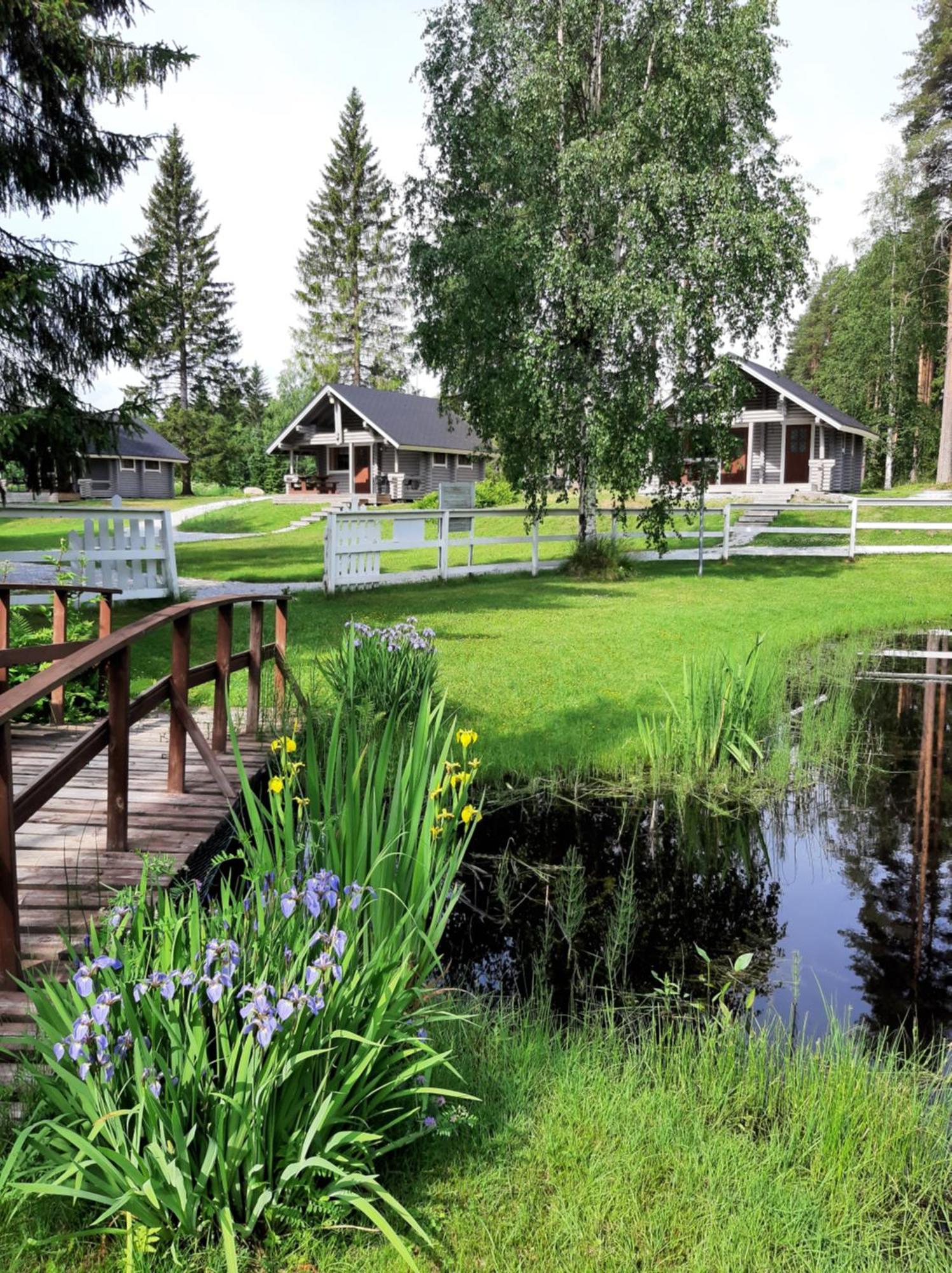 Huhtaniemen Moekkikylae Hotel Veteli Exterior photo